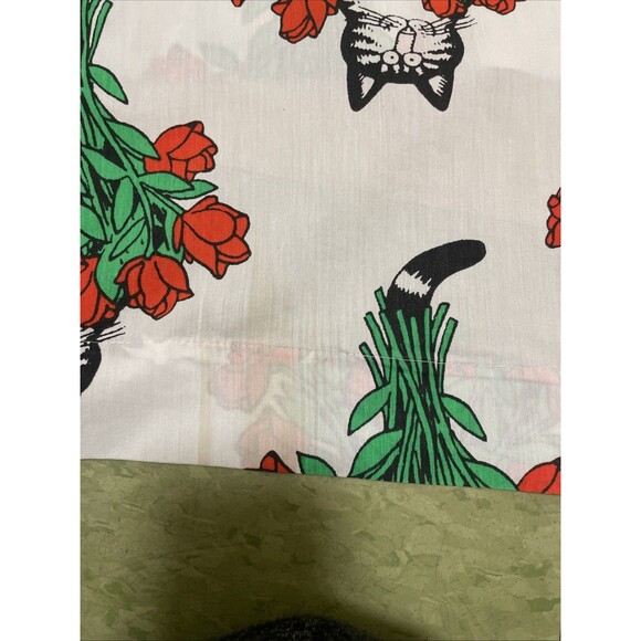 1 Vintage Burlington B KLIBAN CAT Red Roses Bouquet Twin Flat Sheet USA Vibrant - Picture 3 of 9